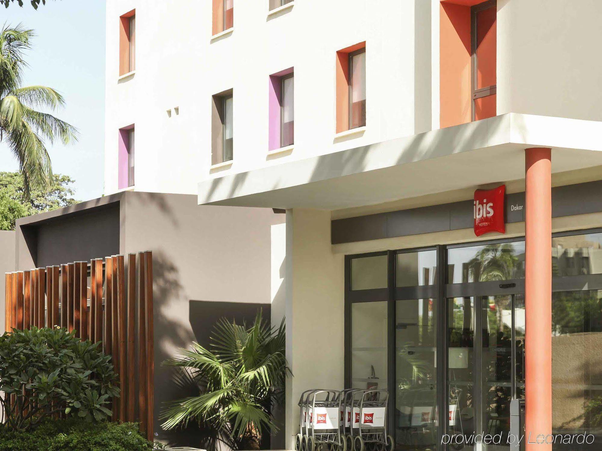 Hotel Ibis Dakar Esterno foto